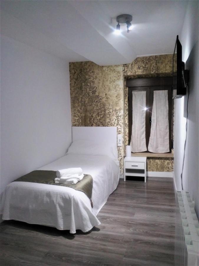 Ontinyent Rooms Bagian luar foto